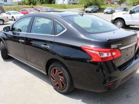 Used 2016 Nissan Sentra S FWD image 4