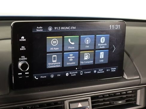 Used 2025 Honda Pilot TrailSport image 31