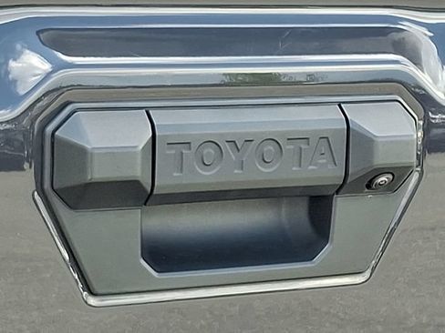 Used 2025 Toyota Tacoma SR5 AWD/4WD image 28