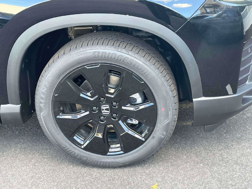 New 2026 Honda Pilot Black Edition image 8