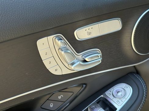 Used 2022 Mercedes-Benz GLC 300 image 21