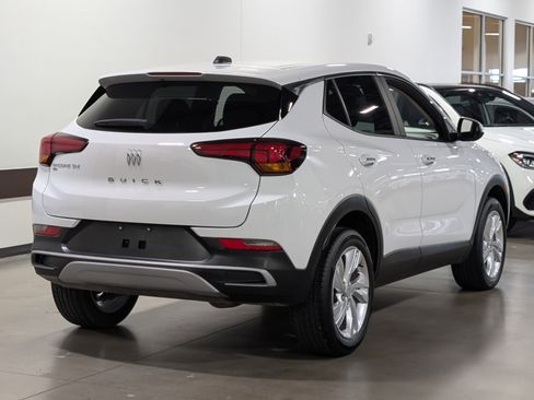 Used 2025 Buick Encore GX Preferred AWD/4WD image 3