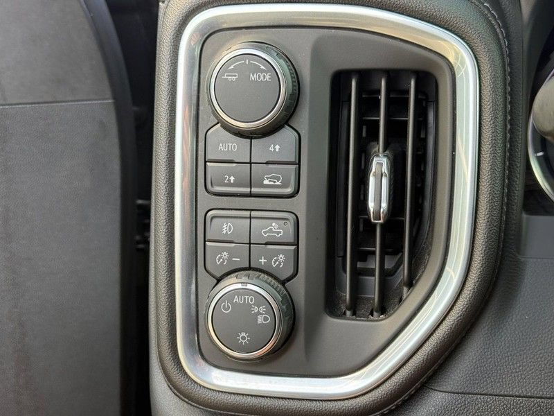 Used 2020 Chevrolet Silverado 1500 RST w/ All-Star Edition AWD/4WD image 23