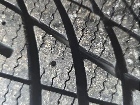 Used 2013 Dodge Challenger SXT image 10