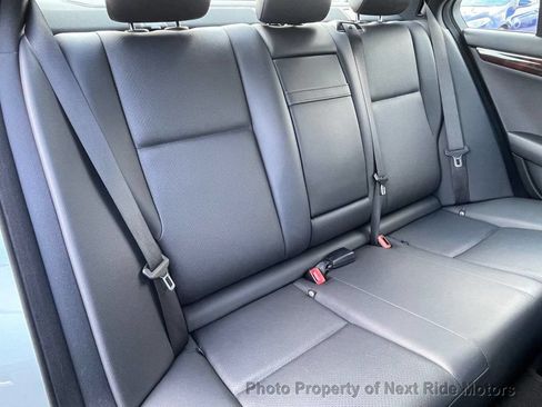 Used 2014 Mercedes-Benz C 300 4MATIC Sedan image 19