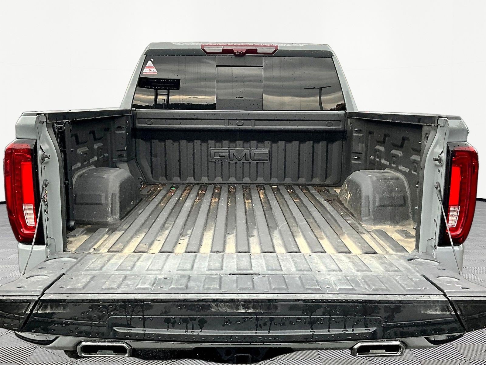 Used 2025 GMC Sierra 1500 AT4 w/ AT4 Premium Package AWD/4WD image 7