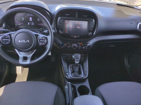 Certified 2023 Kia Soul LX w/ LX Technology Package FWD image 20