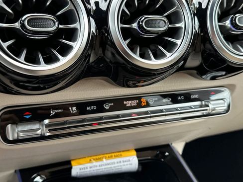 Certified 2025 Mercedes-Benz GLB 250 image 19