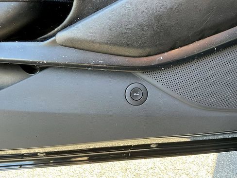 Used 2023 Chevrolet Camaro LT image 12