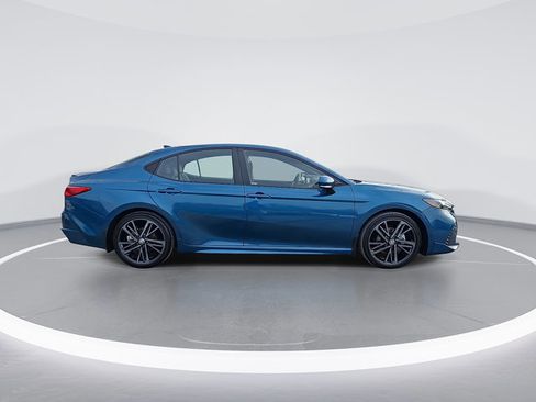 Used 2025 Toyota Camry XSE image 11