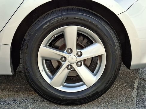 Used 2015 Kia Optima LX image 10