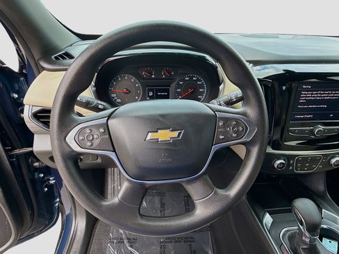 Used 2023 Chevrolet Traverse LS image 10