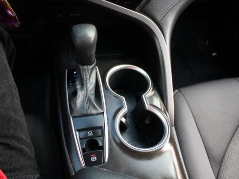 Used 2021 Toyota Camry LE image 25