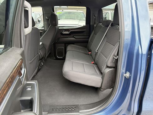 Used 2024 GMC Sierra 1500 SLE RWD image 23