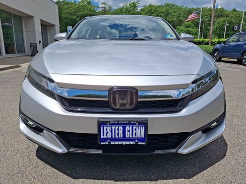 Used 2018 Honda Clarity Plug-In Hybrid image 2