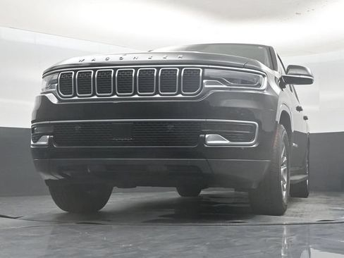 Used 2022 Jeep Wagoneer Series I AWD/4WD image 46