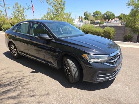 Used 2022 Volkswagen Jetta S FWD image 3