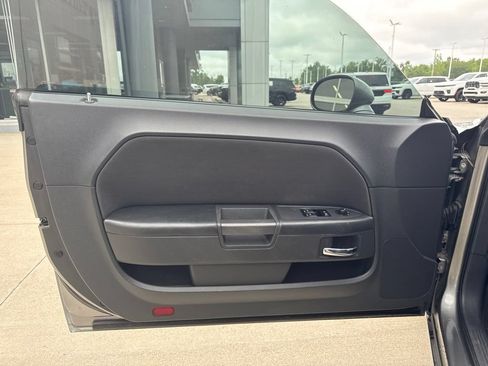 Used 2012 Dodge Challenger R/T RWD image 18