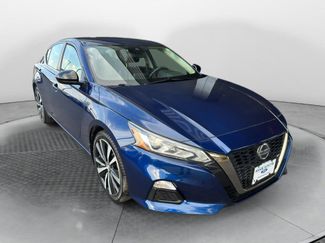 Used 2022 Nissan Altima 2.5 SR image 1
