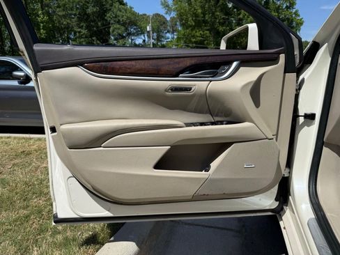 Used 2013 Cadillac XTS Premium FWD image 17