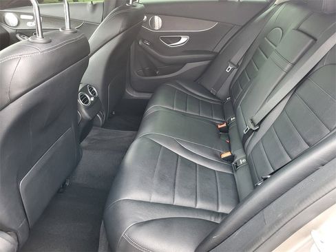 Used 2019 Mercedes-Benz C 300 4MATIC Sedan image 17