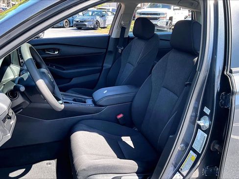 Certified 2025 Honda Accord LX image 8