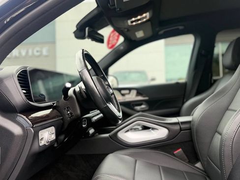 Used 2022 Mercedes-Benz GLS 450 4MATIC image 16