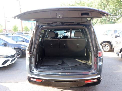 Used 2024 Jeep Wagoneer L Series II w/ Flexible Seating Group AWD/4WD image 61