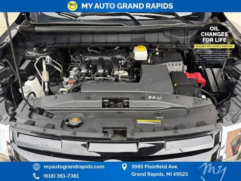Used 2025 Nissan Pathfinder SV AWD/4WD image 26