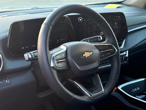 Used 2025 Chevrolet Equinox LT w/ Convenience Package II image 27