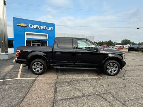 Used 2018 Ford F150 XLT w/ Equipment Group 302A Luxury AWD/4WD image 9