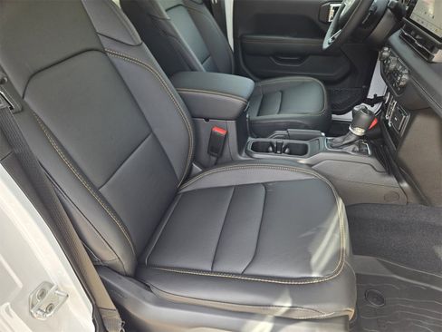 New 2026 Jeep Gladiator Sport image 15