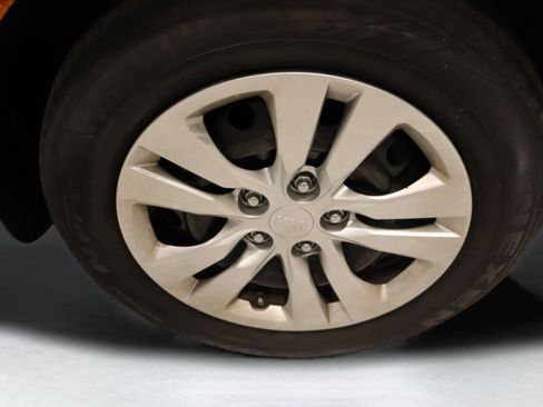 Used 2021 Kia Soul LX image 7