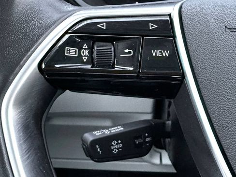 Used 2024 Audi Q8 e-tron Premium AWD/4WD image 28