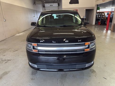 Used 2018 Ford Flex Limited AWD/4WD image 2