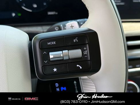 Used 2025 Hyundai Santa Fe Calligraphy FWD image 31