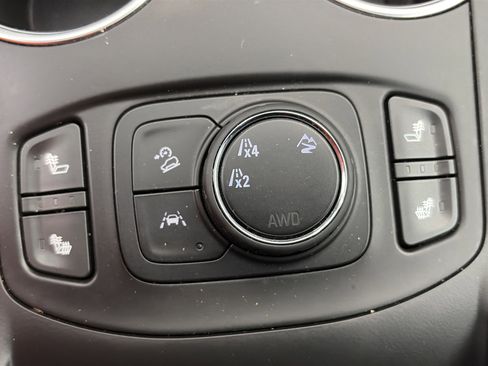 Used 2023 GMC Terrain SLT image 34