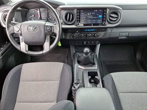Used 2021 Toyota Tacoma TRD Off-Road AWD/4WD image 15