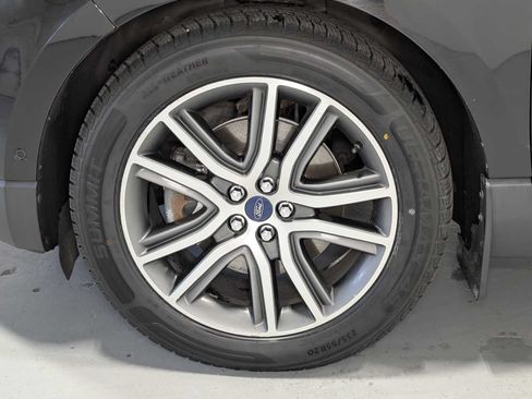 Used 2019 Ford Edge Titanium w/ Equipment Group 301A AWD/4WD image 3