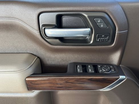 Used 2021 GMC Sierra 1500 SLT image 12