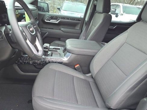 Certified 2025 GMC Sierra 1500 Elevation w/ Preferred Package image 11
