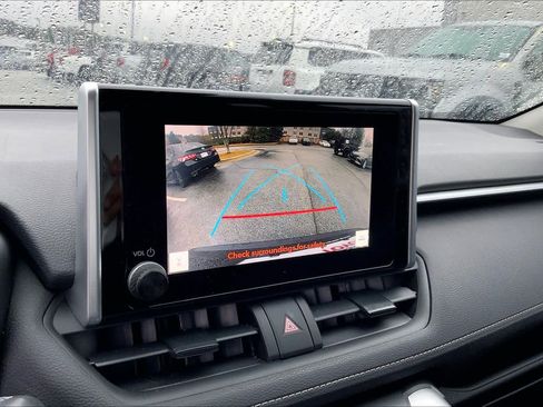 Used 2023 Toyota RAV4 XLE image 27