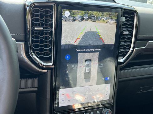 New 2025 Ford Ranger Lariat w/ FX4 Off-Road Package image 19