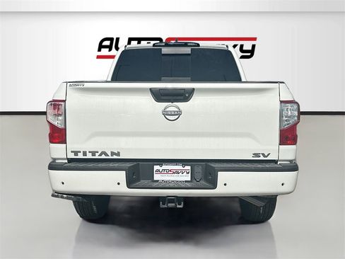 Used 2024 Nissan Titan SV w/ SV Convenience Package image 6