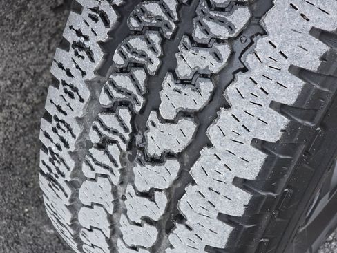 Used 2018 RAM 2500 Power Wagon w/ Leather & Luxury Group image 31