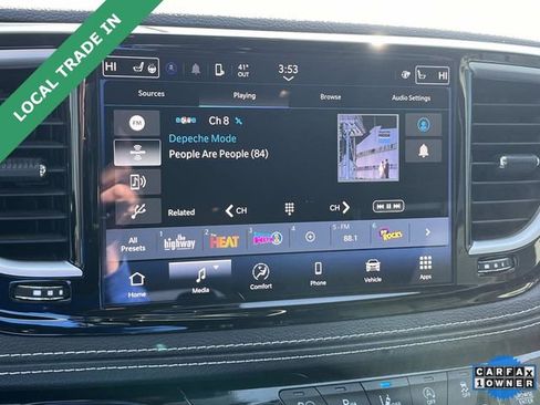 Used 2024 Chrysler Pacifica Touring-L w/ Road Tripper Package image 30