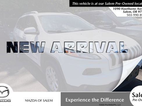 Used 2018 Jeep Cherokee Latitude Plus AWD/4WD image 1