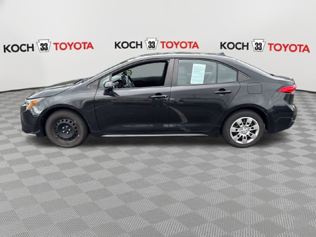 Used 2022 Toyota Corolla LE FWD image 4