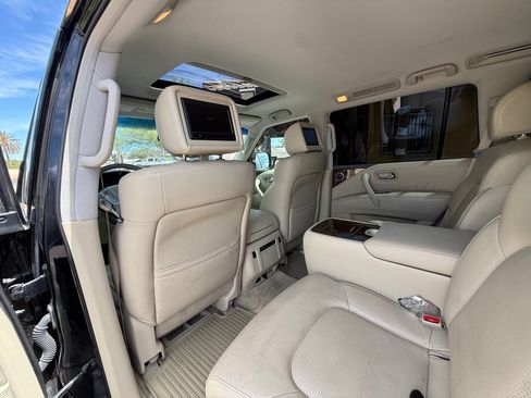 Used 2015 INFINITI QX80 4WD w/ 22" Wheel Package image 16