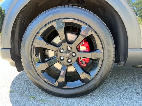 Used 2022 Ford Explorer ST w/ Equipment Group 401A AWD/4WD image 16